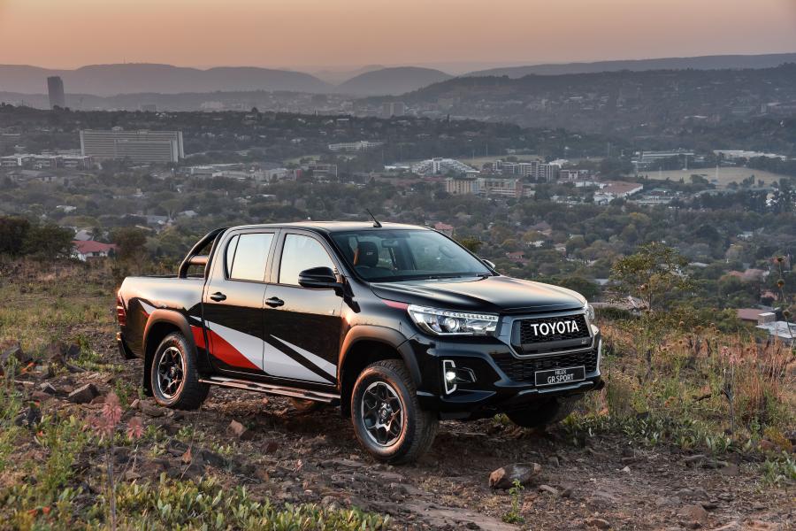  Toyota Hilux GR Sport Double Cab 2019 года  (ZA) (фото 22 из 43)